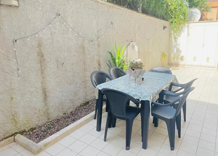 Holiday Homes Rome - Green Apartment S Camillo - Near Trastevere