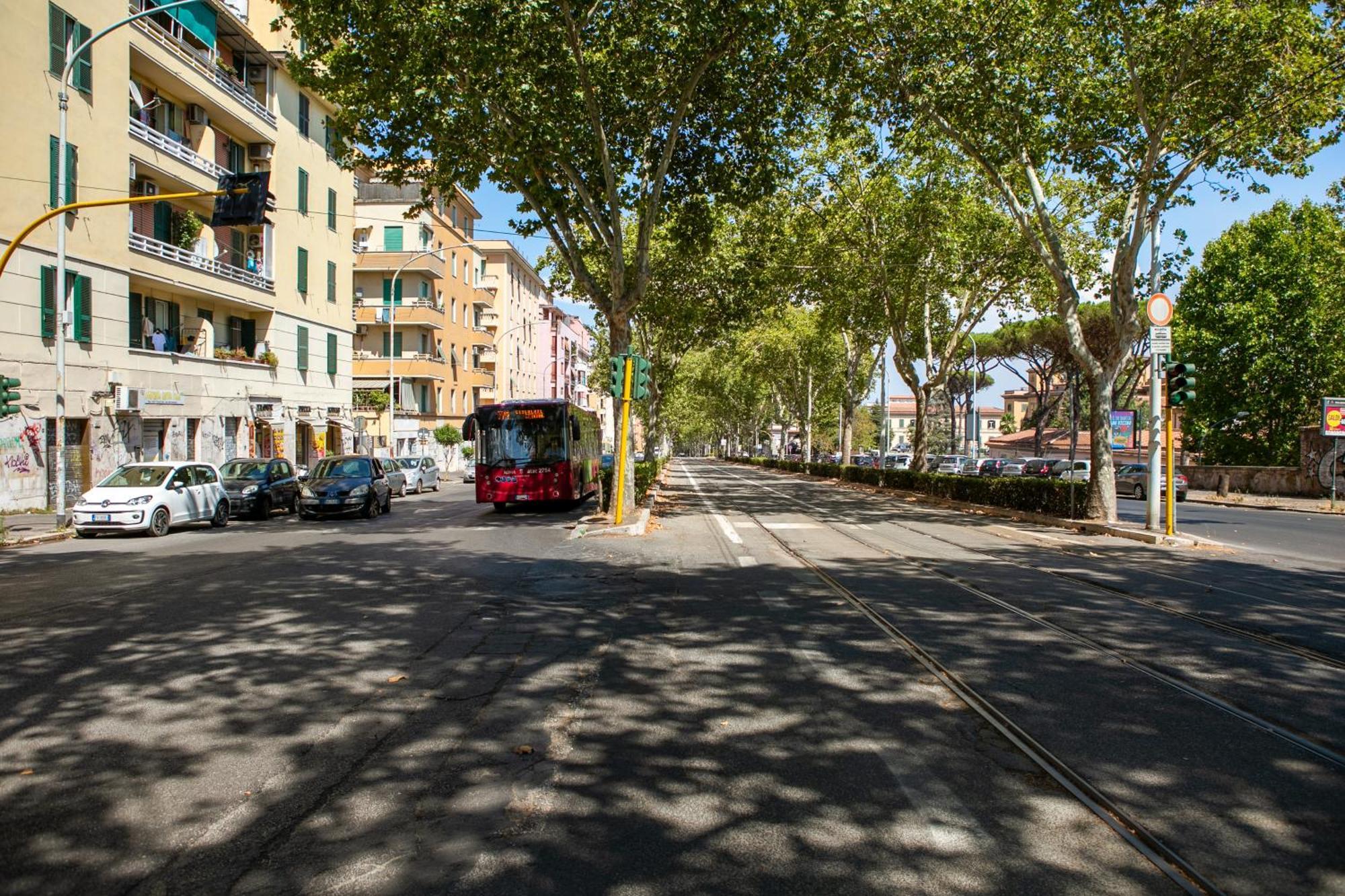 Homes - S Camillo - Near Trastevere Apartment